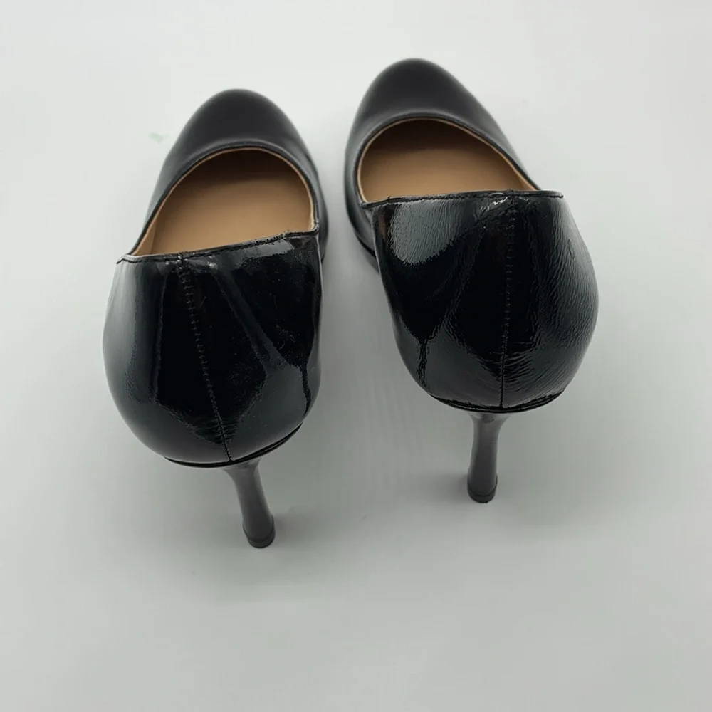 Naturalizer Women's Black Pumps size 5